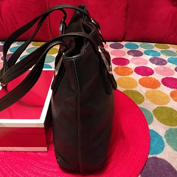 Authentic NWOT Tignanello large black leather bag. - Picture 2 of 8